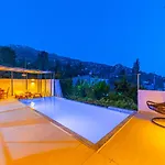 Fauna Villa