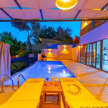 Fauna Villa